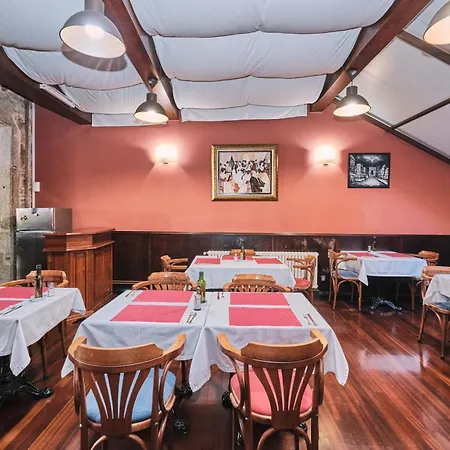 Entrecercas Отель Сантьяго-де-Компостела