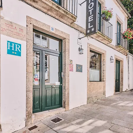 Ξενοδοχείο Entrecercas 2*