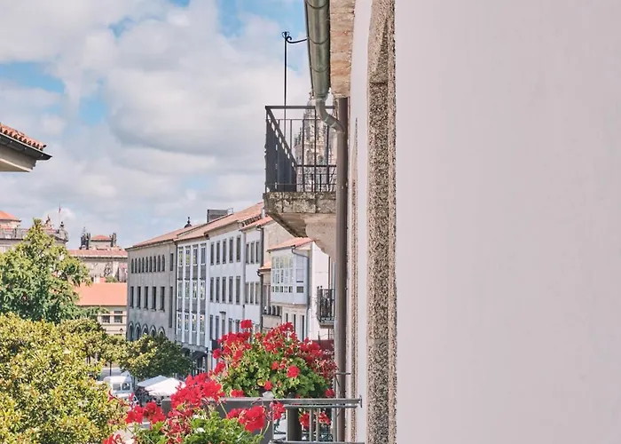 Отель Entrecercas 2*