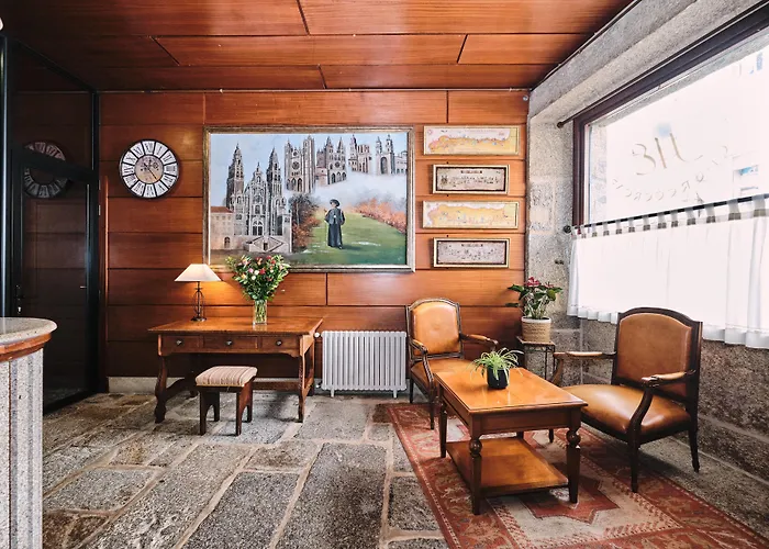 Отель Entrecercas 2*