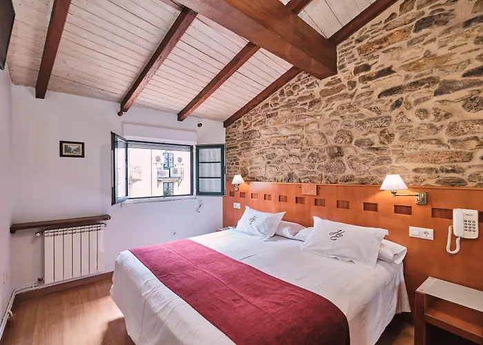 Entrecercas Hotel 2*